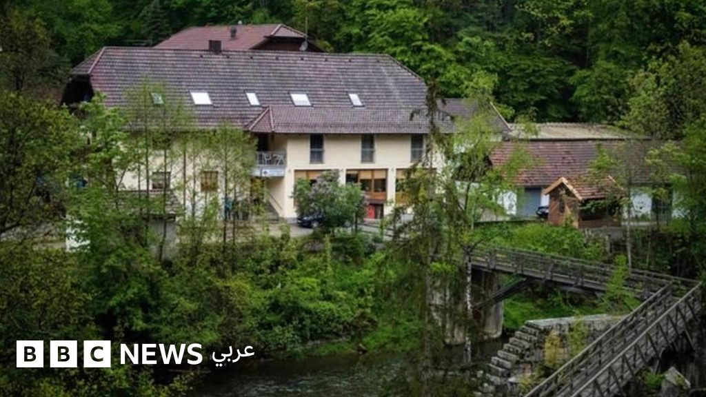 جريمة غامضة في ألمانيا: اثنان من الضحايا أصيبا بسهام في القلب والثالثة في العنق جريمة غامضة في ألمانيا: اثنان من الضحايا أصيبا بسهام في القلب والثالثة في العنق