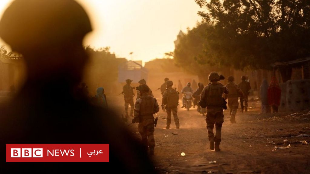 لماذا ستسحب فرنسا قواتها من مالي، وما تأثير ذلك على المنطقة؟