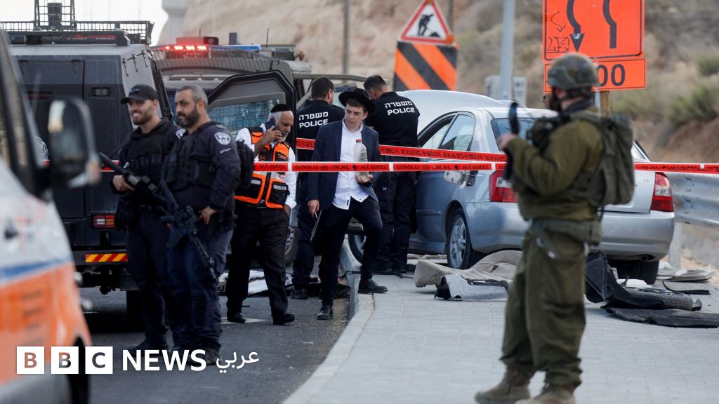 الضفة الغربية: إصابة إسرائيلييْن في حادث دهس قرب بيت لحم ومقتل المنفذ، وحماس: "شعبنا لن يقف مكتوف الأيدي" 