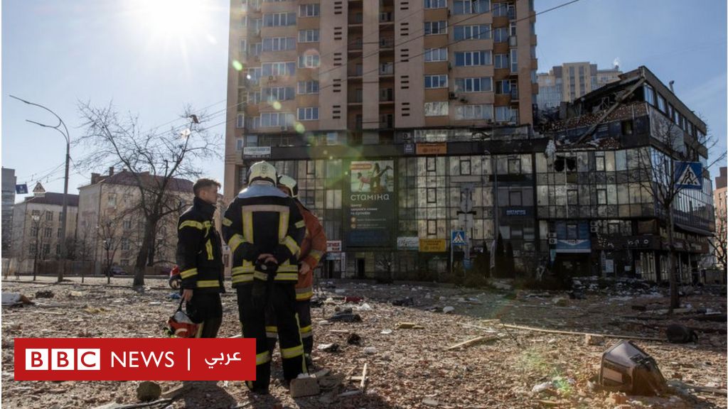 روسيا وأوكرانيا كييف تحت قصف الصواريخ الروسية لكنها لا تزال في يد حكومة زيلينسكي Bbc News عربي