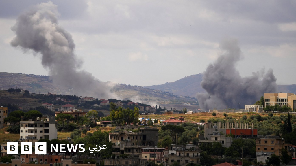 النبطية: أطباء يرفضون أوامر الإخلاء ويتحدثون عن خطورة الوضع في مستشفيات جنوب لبنان - BBC News عربي