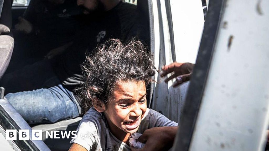 ارتفعت حصيلة قتلى القصف الإسرائيلي بالقرب من نقطة طبية لعلاج الأطفال لتتجاوز ال50 شخصاً بينهم أطفال. اقرأ بي بي سي 