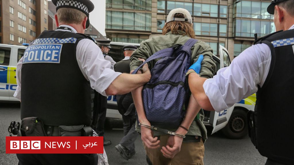 "إذا كان انتقاد الهجرة الجماعية قد يؤدي إلى منعك من دخول بريطانيا، فإن حرية التعبير قد ماتت" – التلغراف