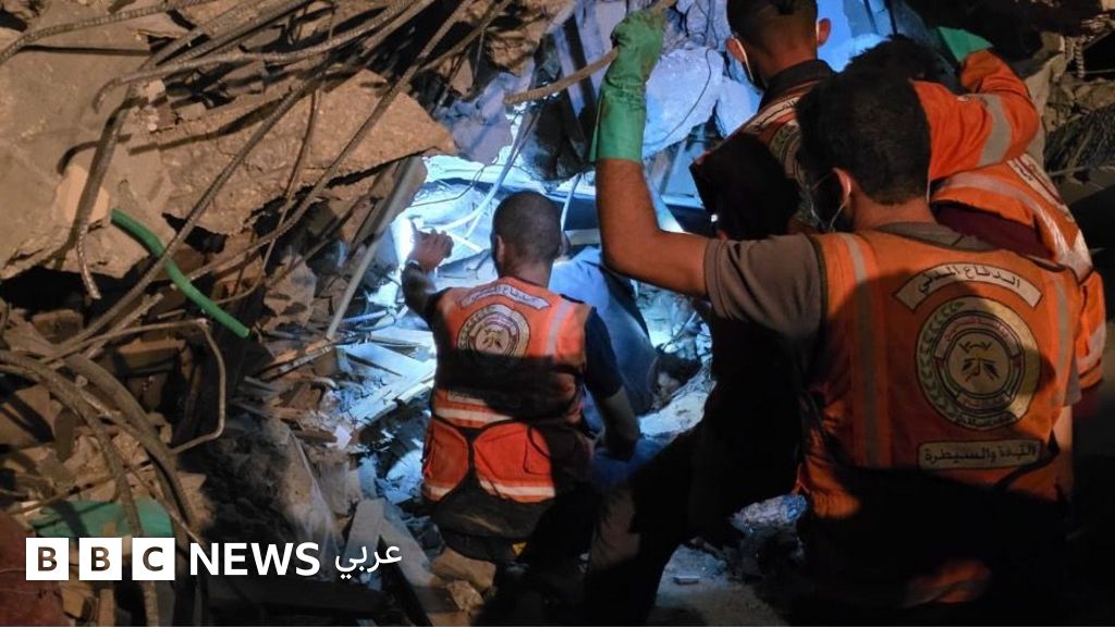 الرائحة تقود فرق الدفاع المدني لتحديد موقع جثمان المعلمة الفلسطينية غادة رباح تحت الركام