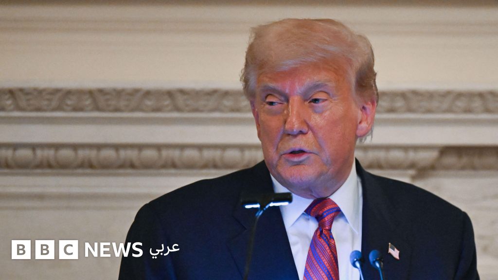 هل يُعد وصف ترامب لمؤيديه المطالبين بالكشف عن قائمة ”عملاء إبستين” انقلابا على برنامجه الانتخابي - مقال رأي في الغارديان - BBC News عربي