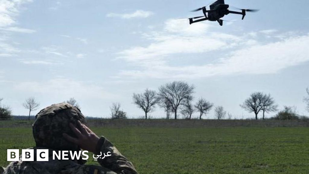 روسيا وأكرانيا: محطة سكك حديد في كورسك الروسية تتعرض لقصف بطائرة مسيرة “أوكرانية” – BBC News عربي روسيا وأكرانيا: محطة سكك حديد في كورسك الروسية تتعرض لقصف بطائرة مسيرة “أوكرانية” – BBC News عربي