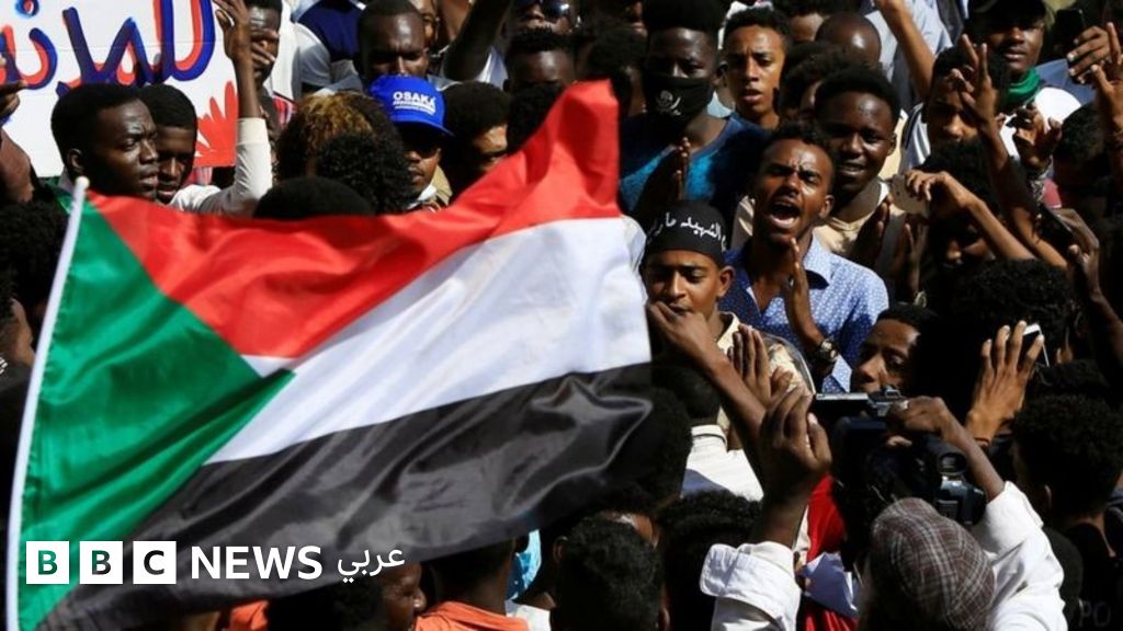 السودان وإسرائيل: اتفاق على إقامة علاقات بين البلدين وترامب يرفع الخرطوم من قائمة الإرهاب