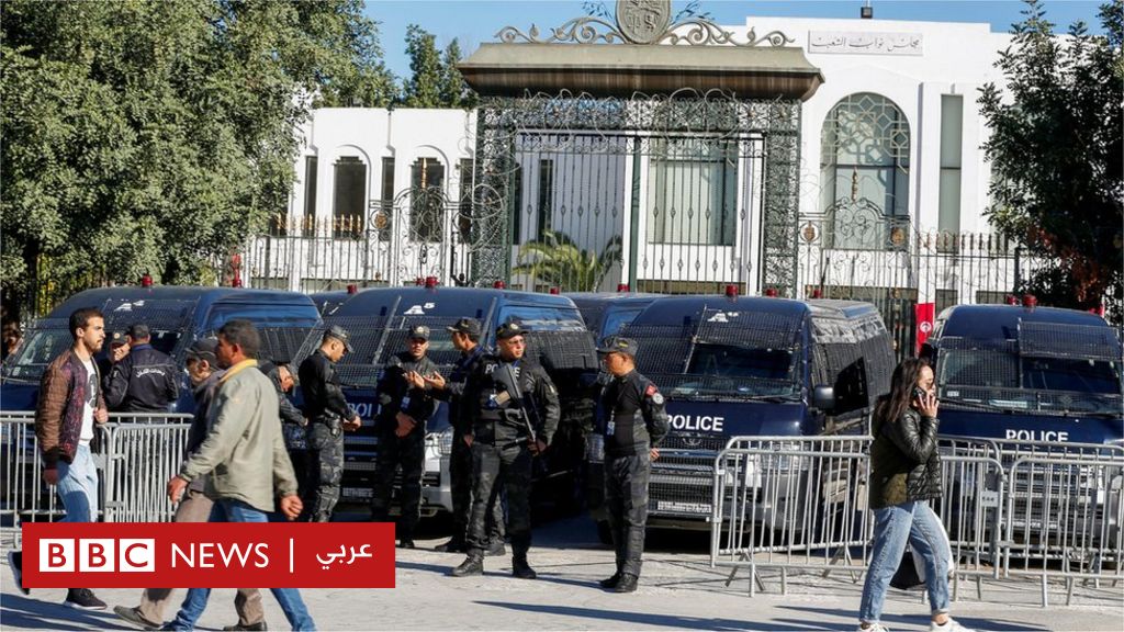 البرلمان التونسي: ما مدى شرعيته في ظل رفض المعارضة؟