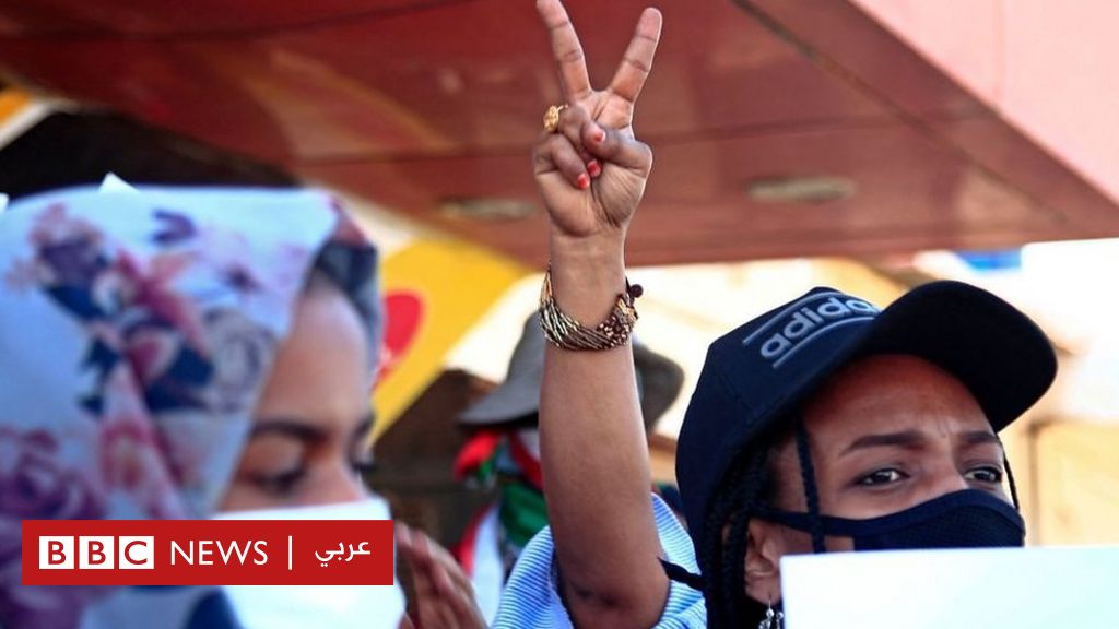 انقلاب السودان مسيرات نسائية دعما لضحايا اغتصاب بين متظاهرات ذكرى الثورة Bbc News عربي 
