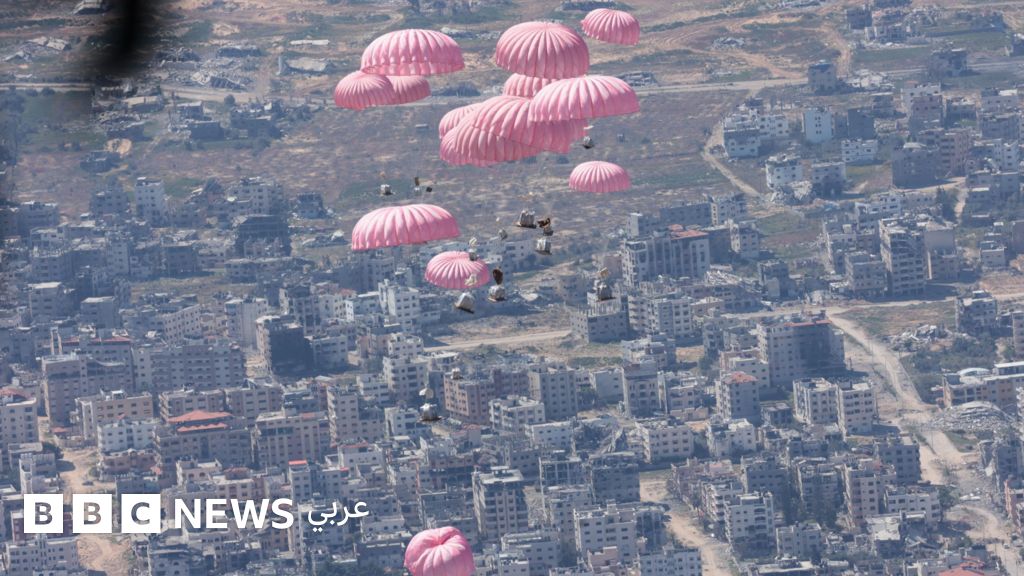 حرب غزة: إسرائيل تعلن ”هدنة إنسانية” محدودة واستئناف إسقاط المساعدات جواً ” - BBC News عربي