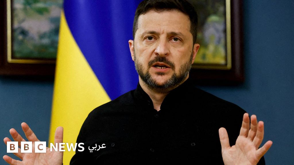 روسيا وأوكرانيا: زيلينسكي يستبعد التنازل عن إقليم دونباس مع تحقيق موسكو تقدماً جديداً - BBC News عربي