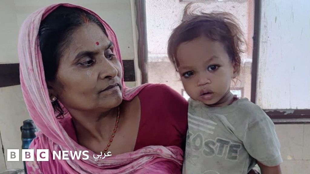 لدغات الأفاعي: الطفل ”الأعجوبة” الذي عضّ أفعى كوبرا حتى الموت - BBC News عربي