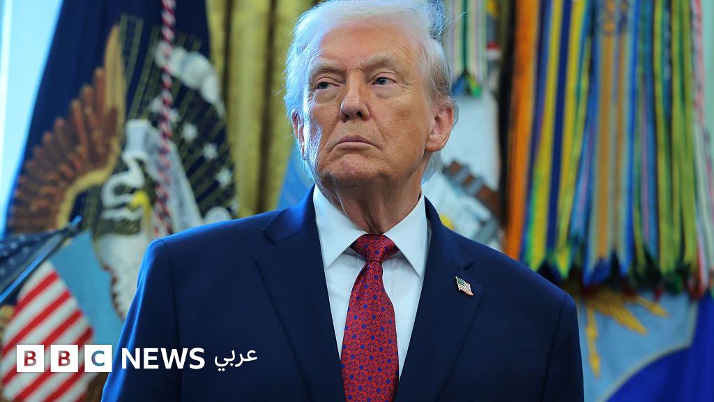 ترامب يقول إنه سيدير عائدات النفط، "لاستخدامها لصالح شعبَي فنزويلا والولايات المتحدة"، بينما لم تعلق الحكومة الفنزويلية المؤقتة على هذه التصريحات بعد 