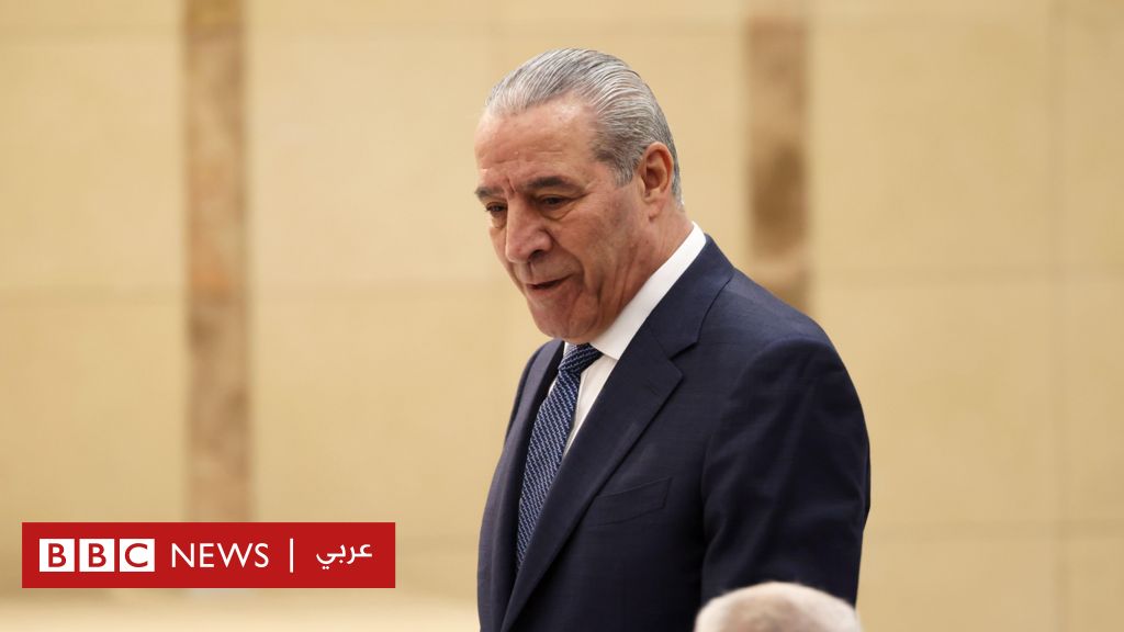 حسين الشيخ: تعيين نائب لرئيس السلطة الفلسطينية، ومراقبون يعتبرونه ”تمهيداً لخلافة عباس” - BBC News عربي