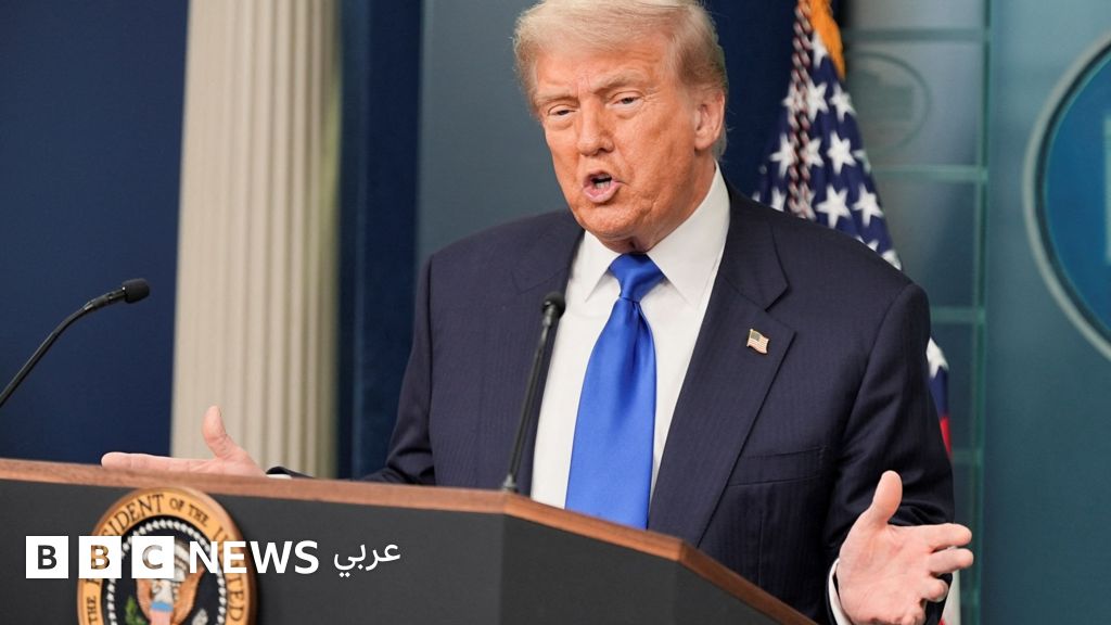 ترامب يوقع أمراً تنفيذياً لإنهاء العقوبات على سوريا، والشيباني يقول إن ذلك سيفتح "أبواب إعادة الإعمار"