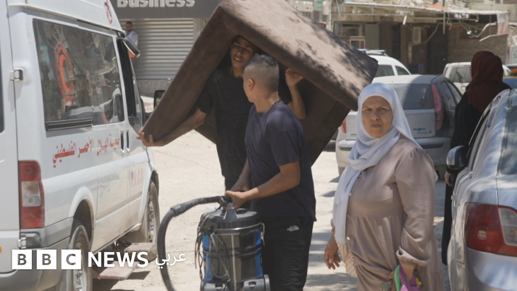 "الدمار في كل زاوية": عودة مؤقتة للنازحين الفلسطينيين قبل استئناف الهدم الإسرائيلي في مخيم طولكرم للاجئين