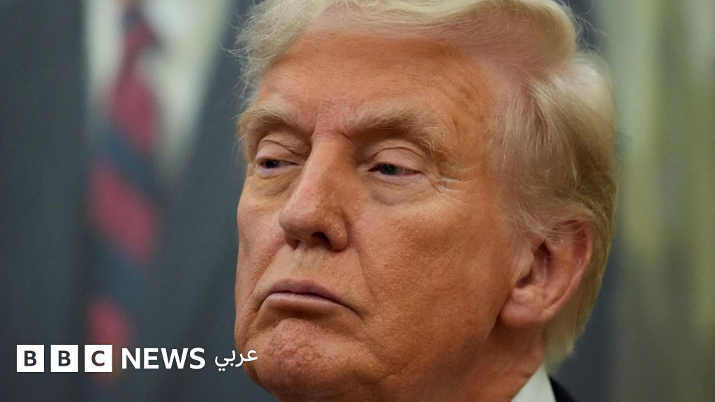 دونالد ترامب: الرئيس الأمريكي يمهل حماس حتى مساء الأحد للقبول بخطته لإنهاء الحرب في غزة، ويحذرها من مواجهة "الجحيم" في حال رفضتها 