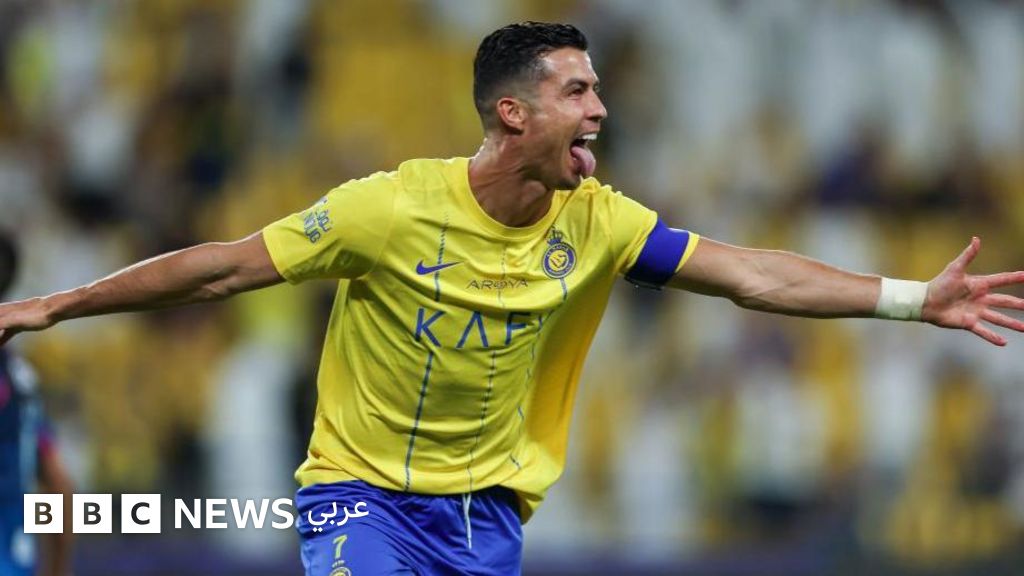 كريستيانو رونالدو يواصل اللعب في النصر حتى 2027 - BBC News عربي