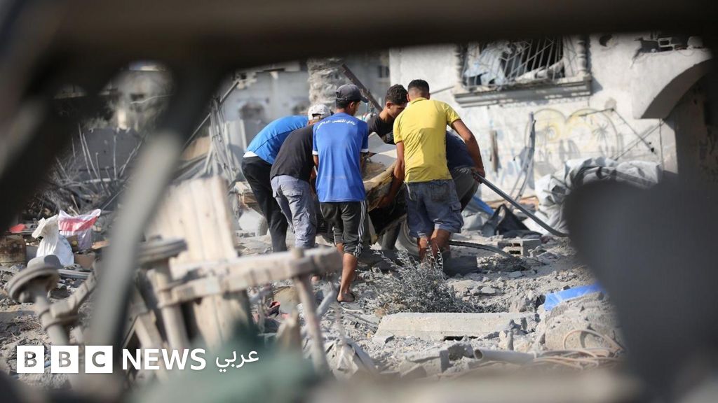 حرب غزة: مقتل ما لا يقل عن 113 فلسطينياً في غزة، ومشاركة عربية واسعة في مؤتمر دولي حول حل الدولتين بتنظيم في نيويورك - BBC News عربي