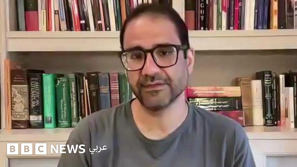 الناشط المصري علاء عبد الفتاح يقول لبي بي سي: "أتعلم كيفية الاندماج في الحياة مرة أخرى"
