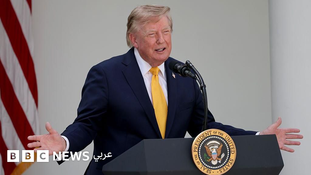 ترامب يهدد برفع الرسوم الجمركية على المركبات وقطع الغيار الكندية مع تصاعد الحرب التجارية