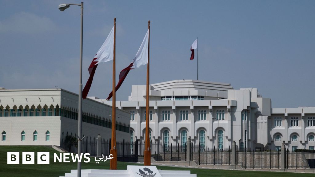 الرئيس الإيراني يحث الدول الإسلامية على قطع العلاقات مع إسرائيل قبيل قمة الدوحة