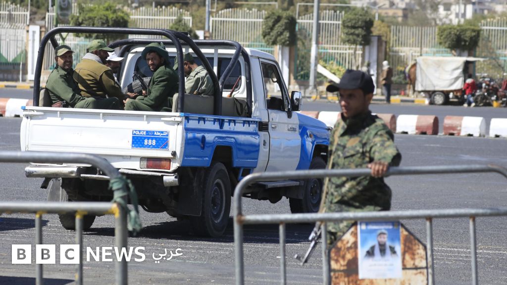 الحوثيون يعتقلون 11 موظفاً أممياً، والأمين العام يطالب بالإفراج الفوري عنهم - BBC News عربي