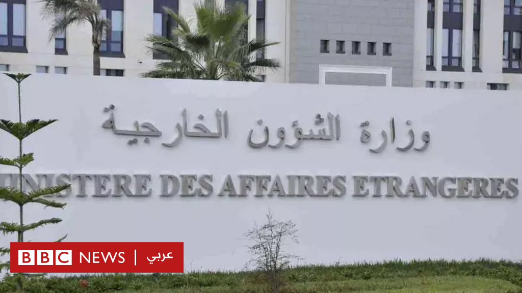 الجزائر تمهل موظفين بالسفارة الفرنسية 48 ساعة لمغادرة البلاد والخارجية الفرنسية تهدد بالرد الجزائر تمهل موظفين بالسفارة الفرنسية 48 ساعة لمغادرة البلاد والخارجية الفرنسية تهدد بالرد