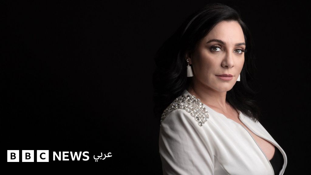 سلاف فواخرجي تعلق على وثيقة زواجها من بشار الأسد