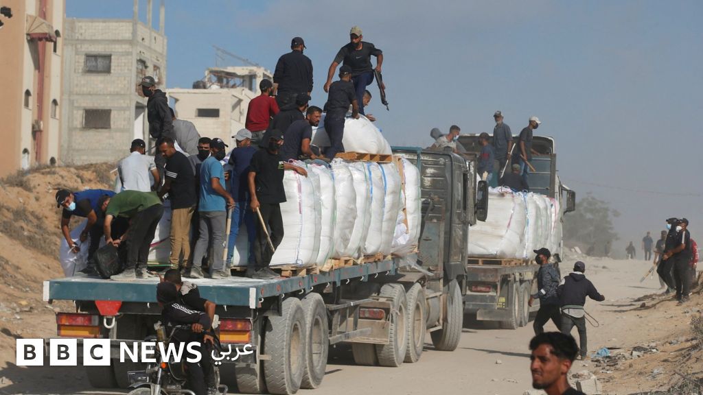 يديعوت أحرونوت: مجموعات مسلحة من حركة فتح تعمل ضد حماس في غزة، وأحد قادتها ينفي