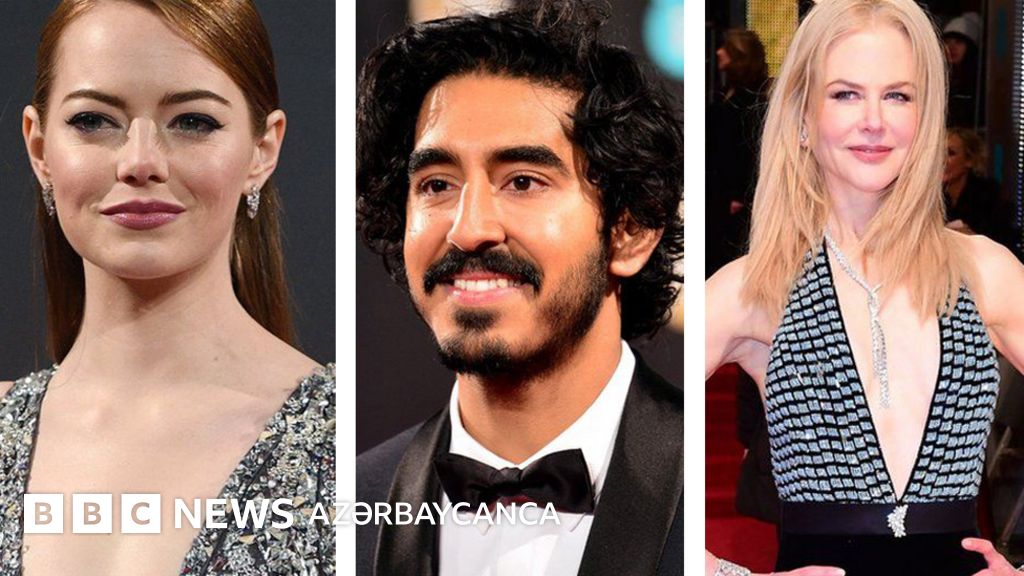 Yetuk ayolning sonlari orasida sochlari bor