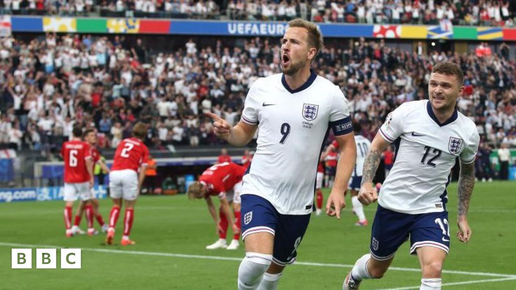 England through to knockout stage