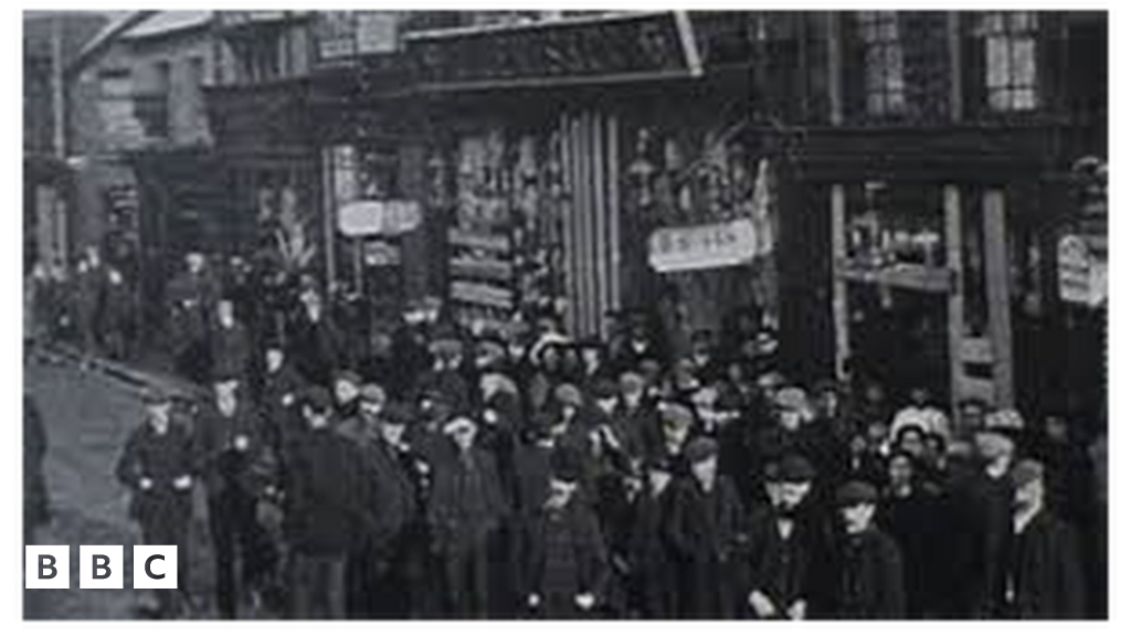 Tonypandy a Churchill Ymateb cymysg i sylw McDonnell BBC Cymru Fyw