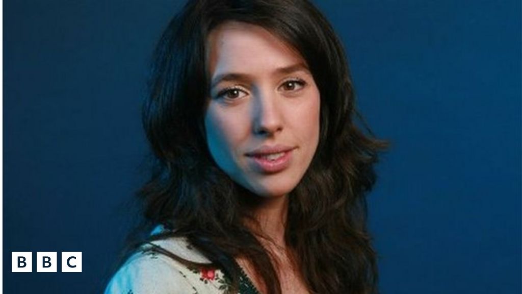 Ateb y Galw: Lisa Jên - BBC Cymru Fyw