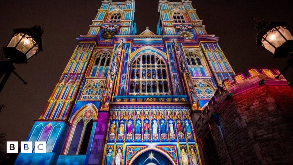 London lights up for Lumiere festival - BBC Newsround