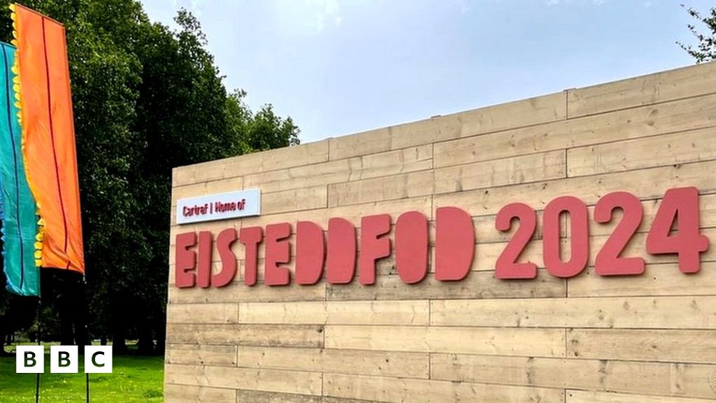 Pontypridd I Lwyfannu Eisteddfod Drefol Yn 2024 - BBC Cymru Fyw