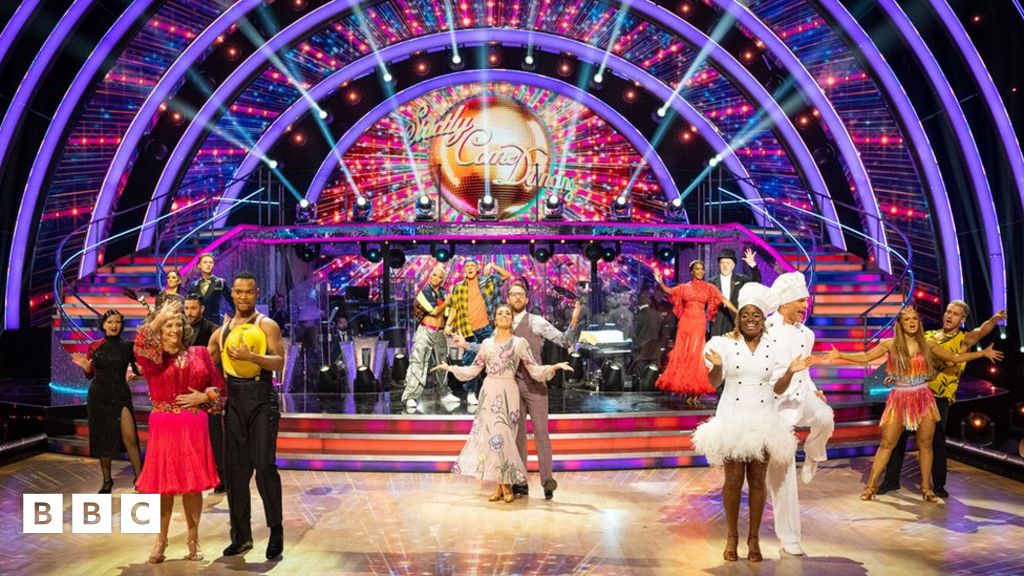 Strictly: Who left the competition this week? - BBC Newsround