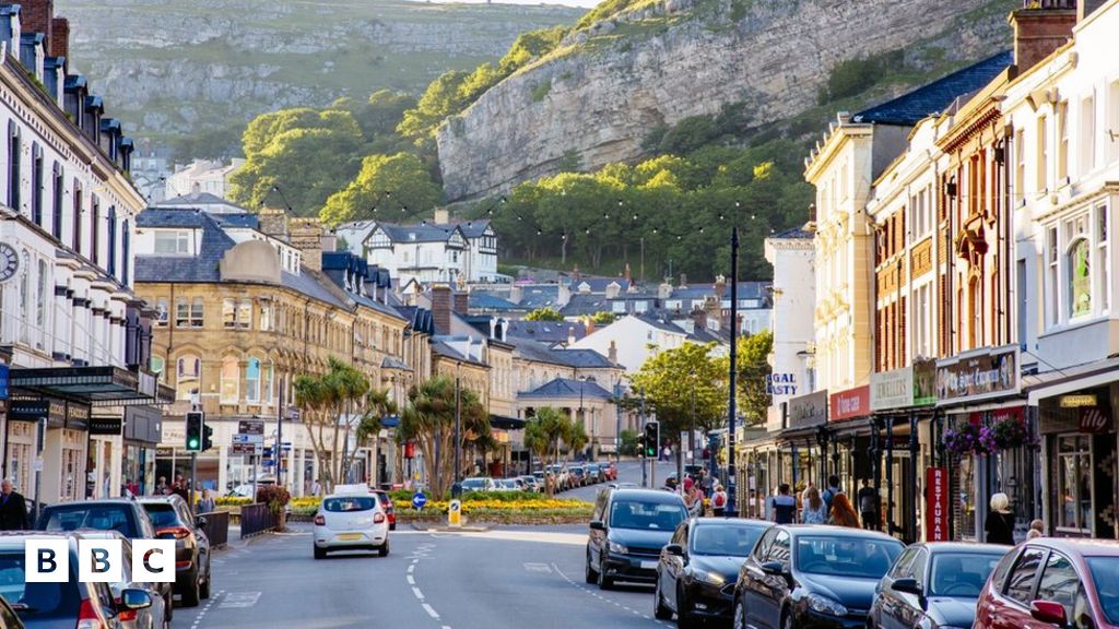 Pryder am effaith rhagor o gyfyngiadau parcio yn Llandudno – NewsEverything Wales