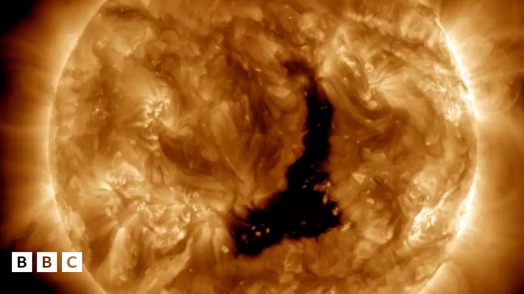 Giant 'hole' bigger than 60 Earths has appeared in the Sun - BBC Newsround