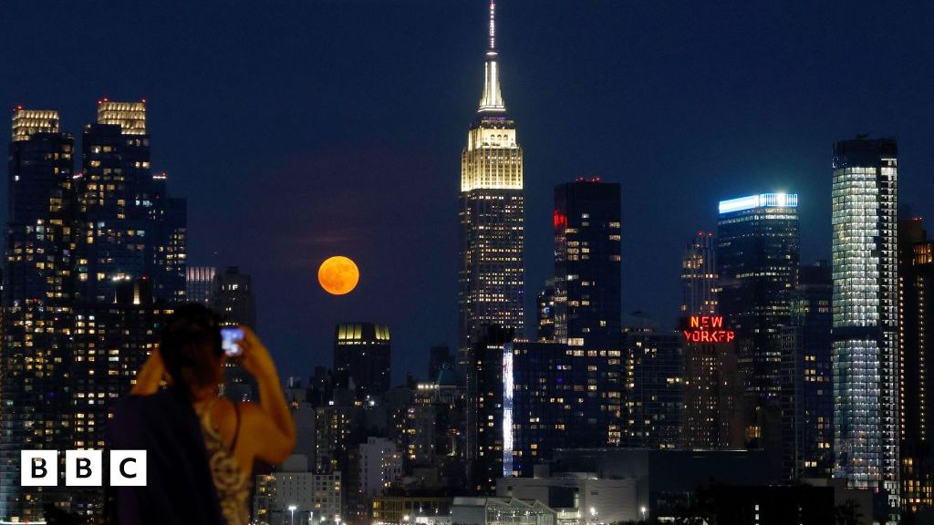 Strawberry Moon: Full Moon rises at famous sites over the world - BBC ...