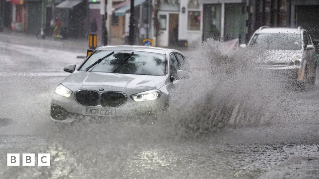 UK Weather: London And South East England Hit By Flash Floods And Heavy ...