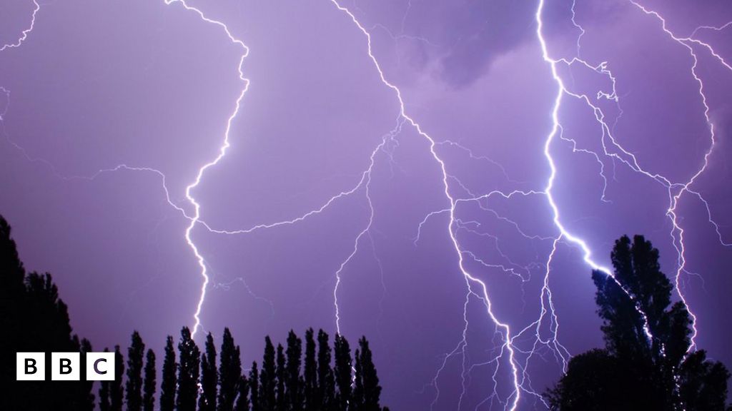 Storm names for 20232024 Why do storms have names? BBC Newsround