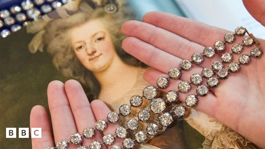 Marie Antoinette: French Queen's Diamond Bracelets Sold For £5.8m - BBC ...