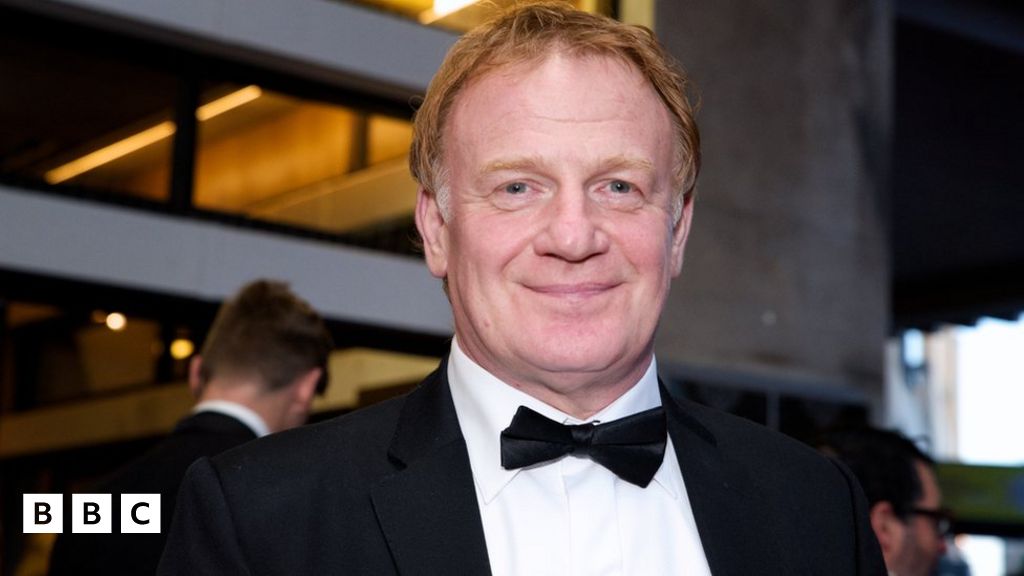 льюиса джонса