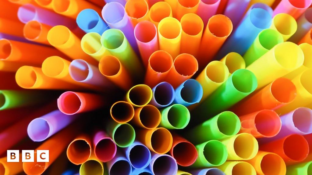 Plastic Straws Government Confirms Ban In England BBC Newsround    107065515 Gettyimages 878181330 