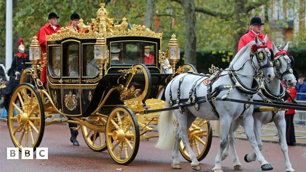 king-charles-coronation-what-carriage-will-be-used-bbc-newsround