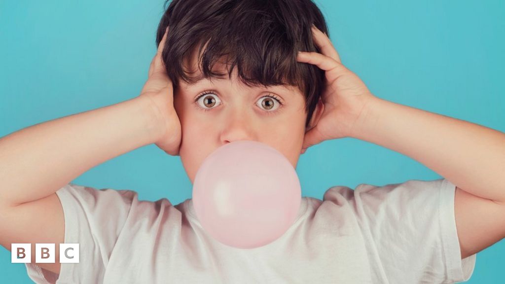 Grimsby's streets to be cleaned by special machines BBC Newsround