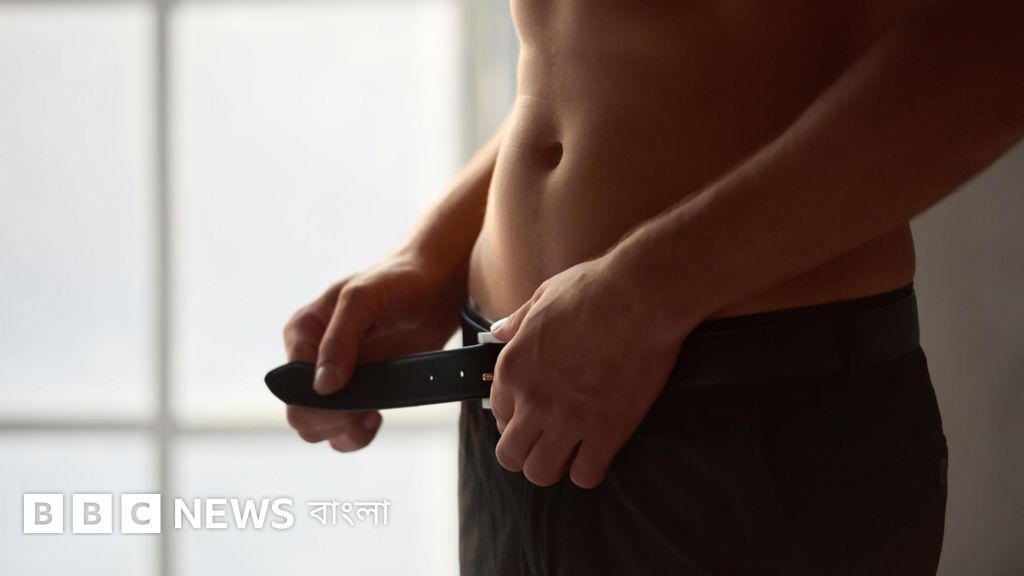 Солярийдегі жалаңаш қыздар жасырын камера