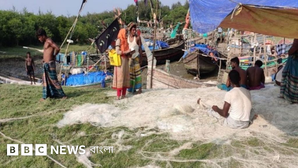 সংরক্ষিত এলাকাগুলোতে মাছ ধরা নিয়ন্ত্রণ করা হবে। ত