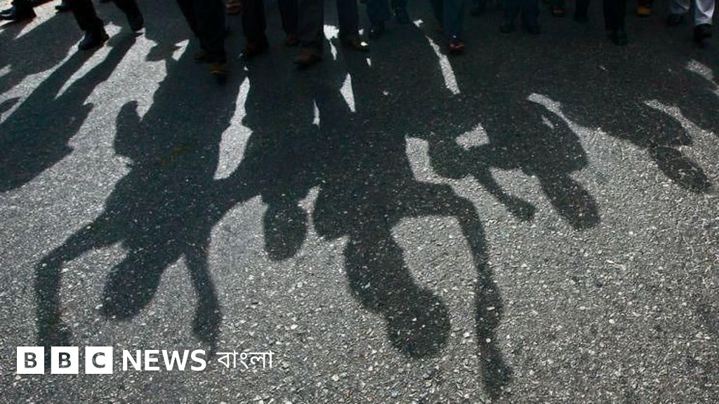 অনেকেই প্রশ্ন তুলেছেন যে, বিচার যদি এভাবেই হয় তাহলে আইন-আদা